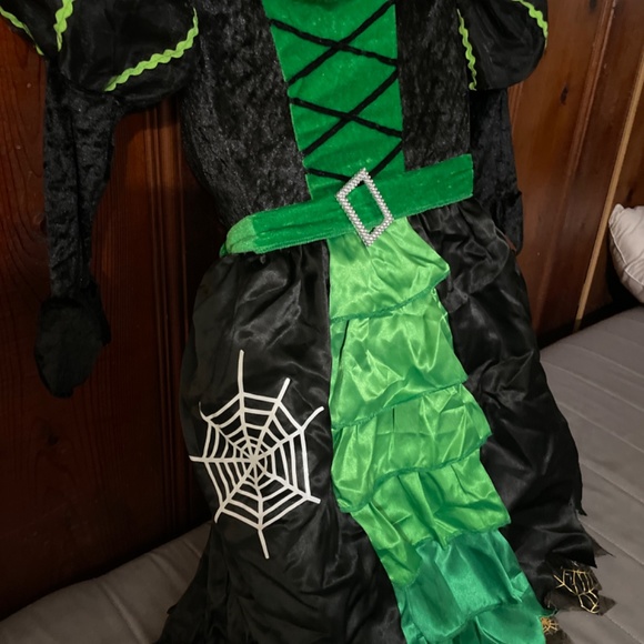 Poshetion Child Witch Lit Green & Black Velour Dress - Picture 3 of 5